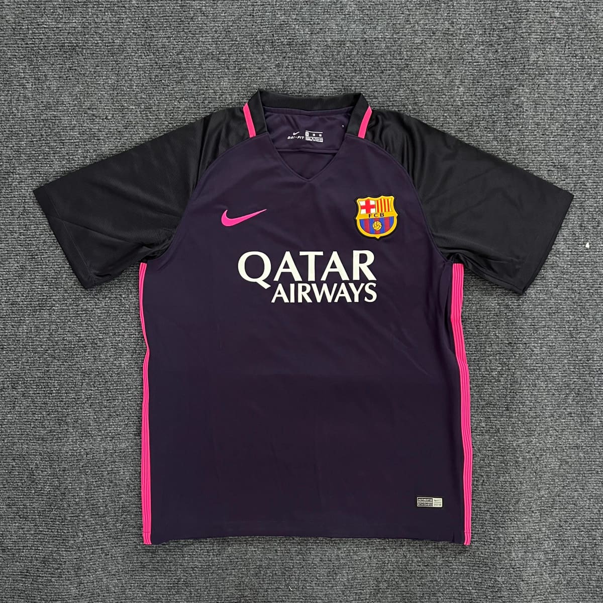 2016-17 Barcelona Away Retro Jersey