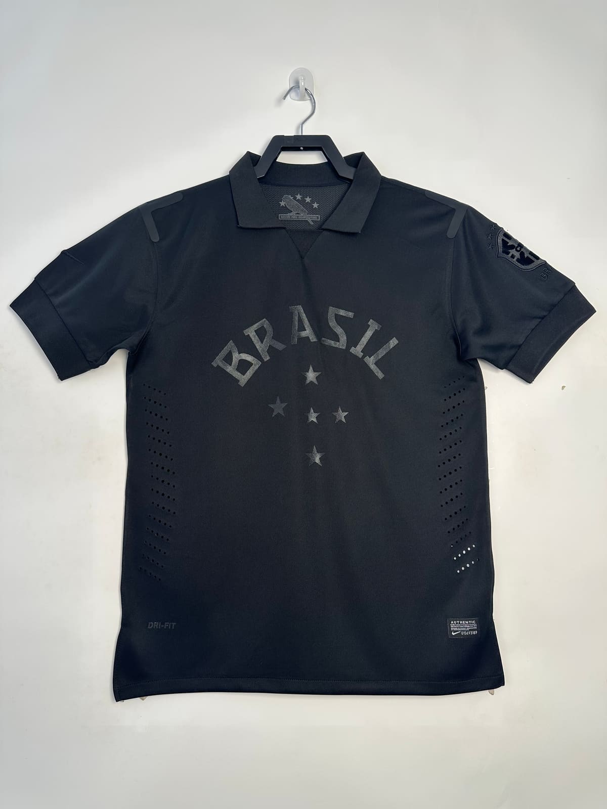 2013-14 Brazil Retro Black Jersey