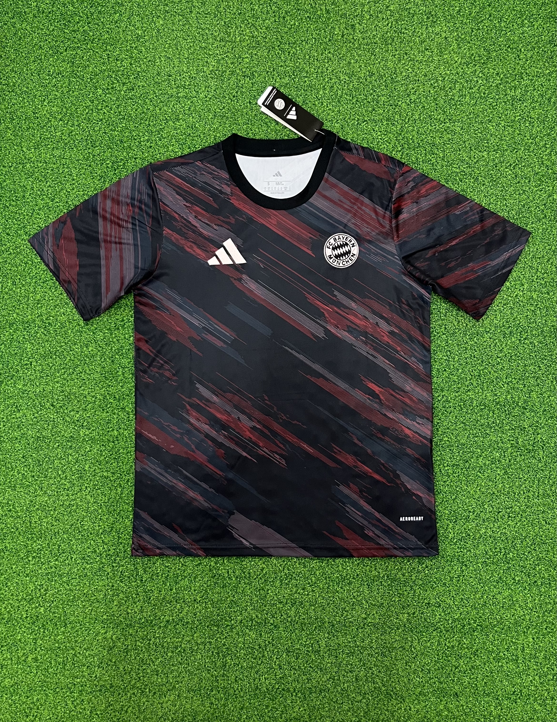 2025-26 Bayern training jersey