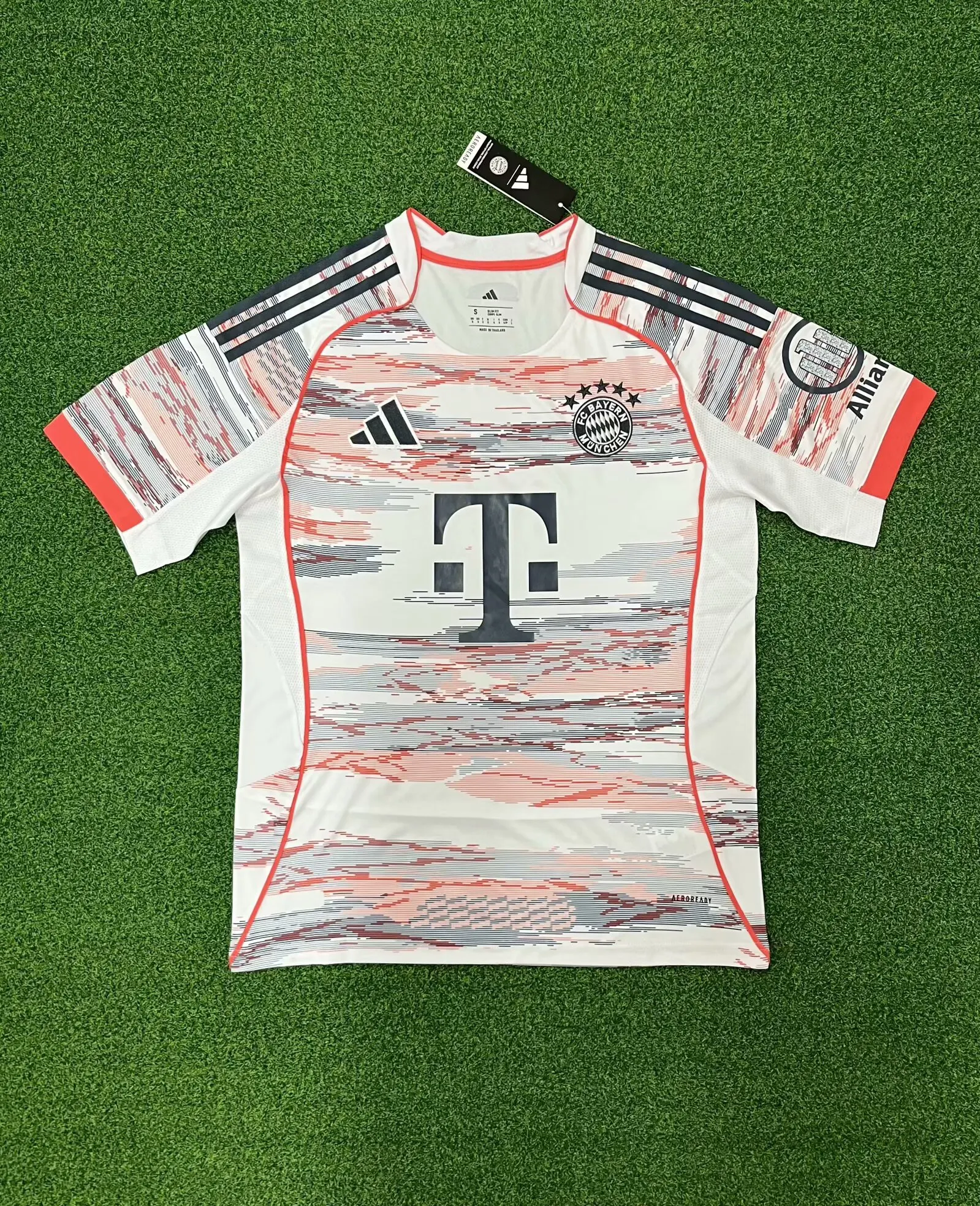 2025-26 Bayern Munich Away Jersey 1