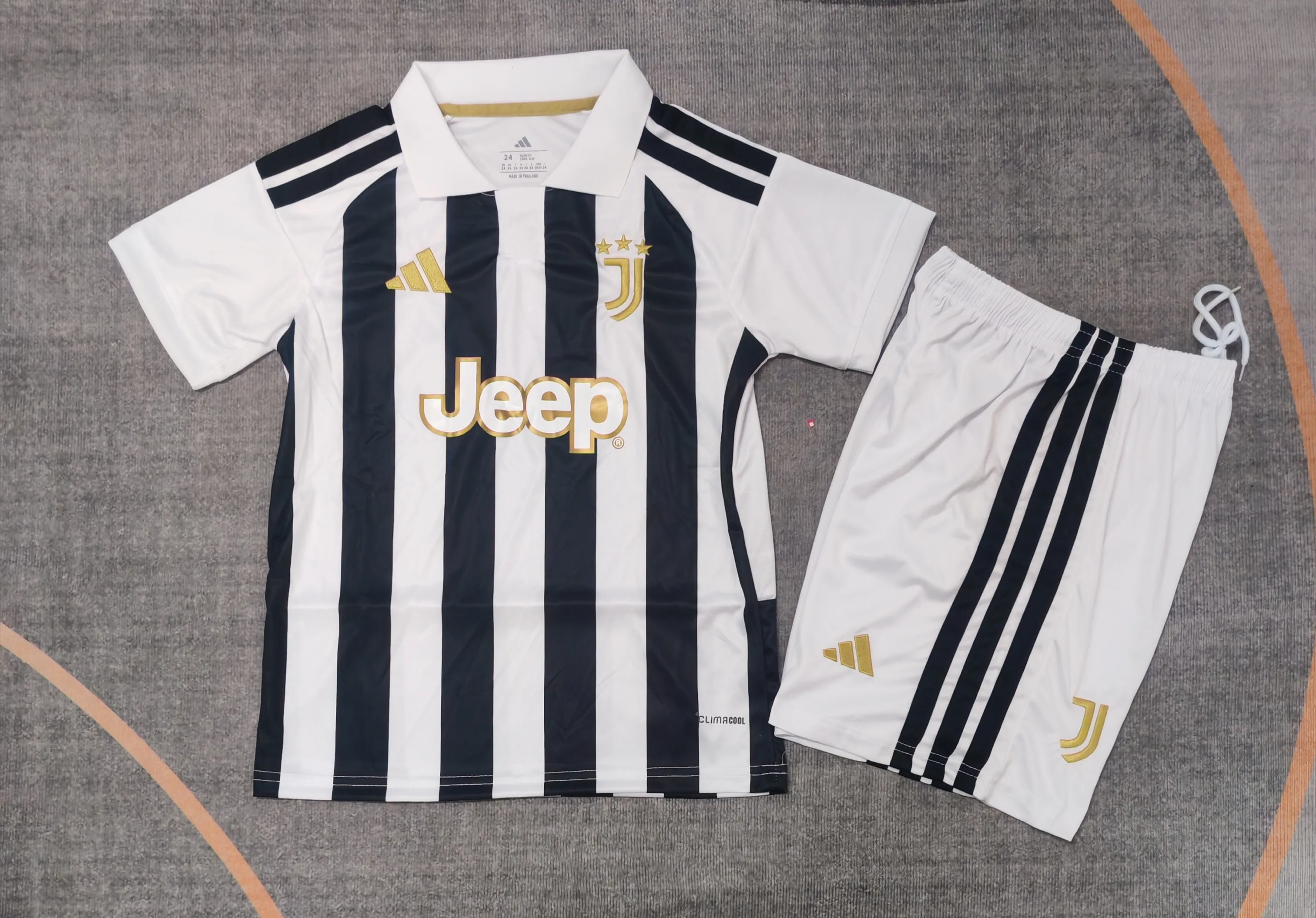 2026-27 Juventus Home Jersey - Kids