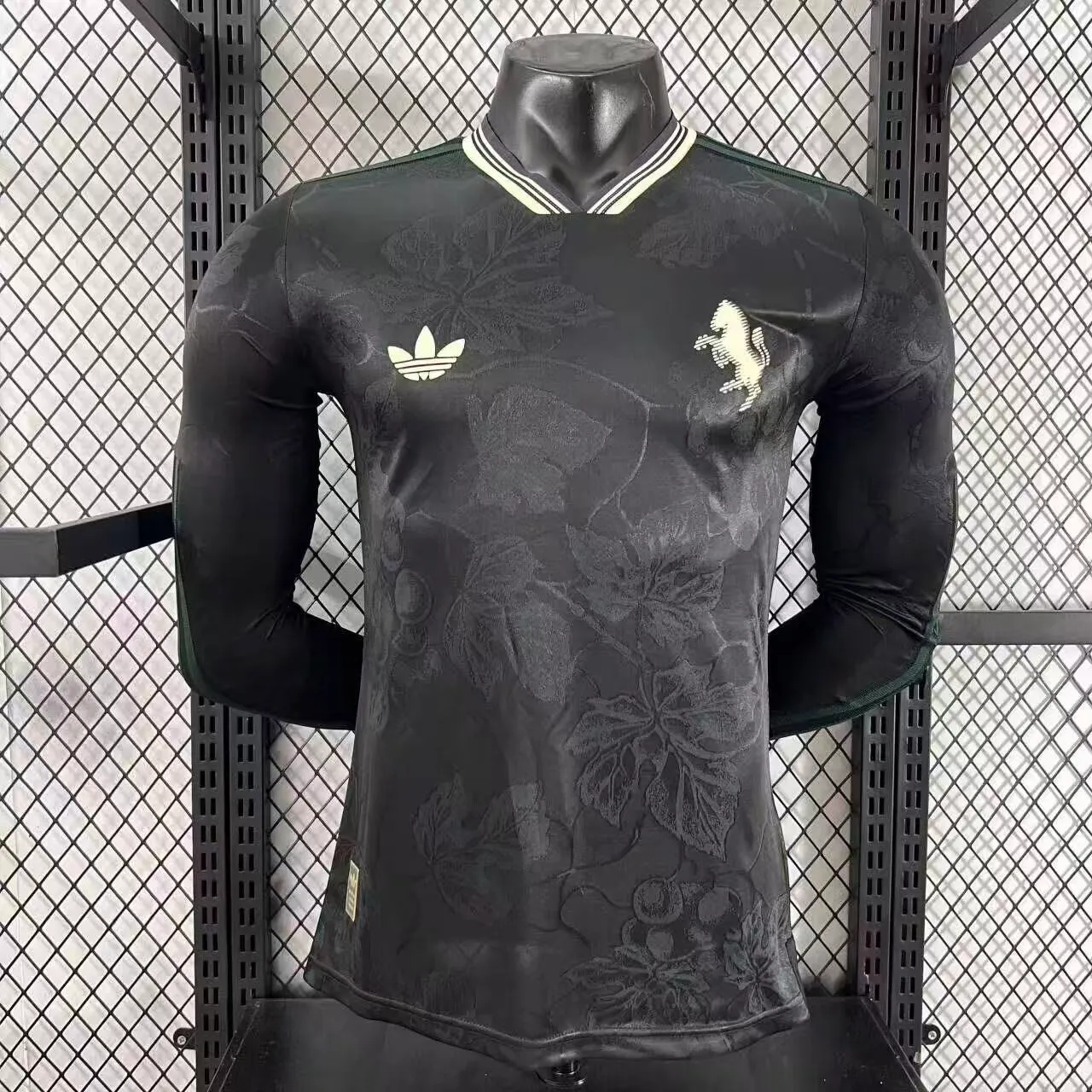 2025-26 Juventus Second Away Long-Sleeve Jersey - Player Version 1