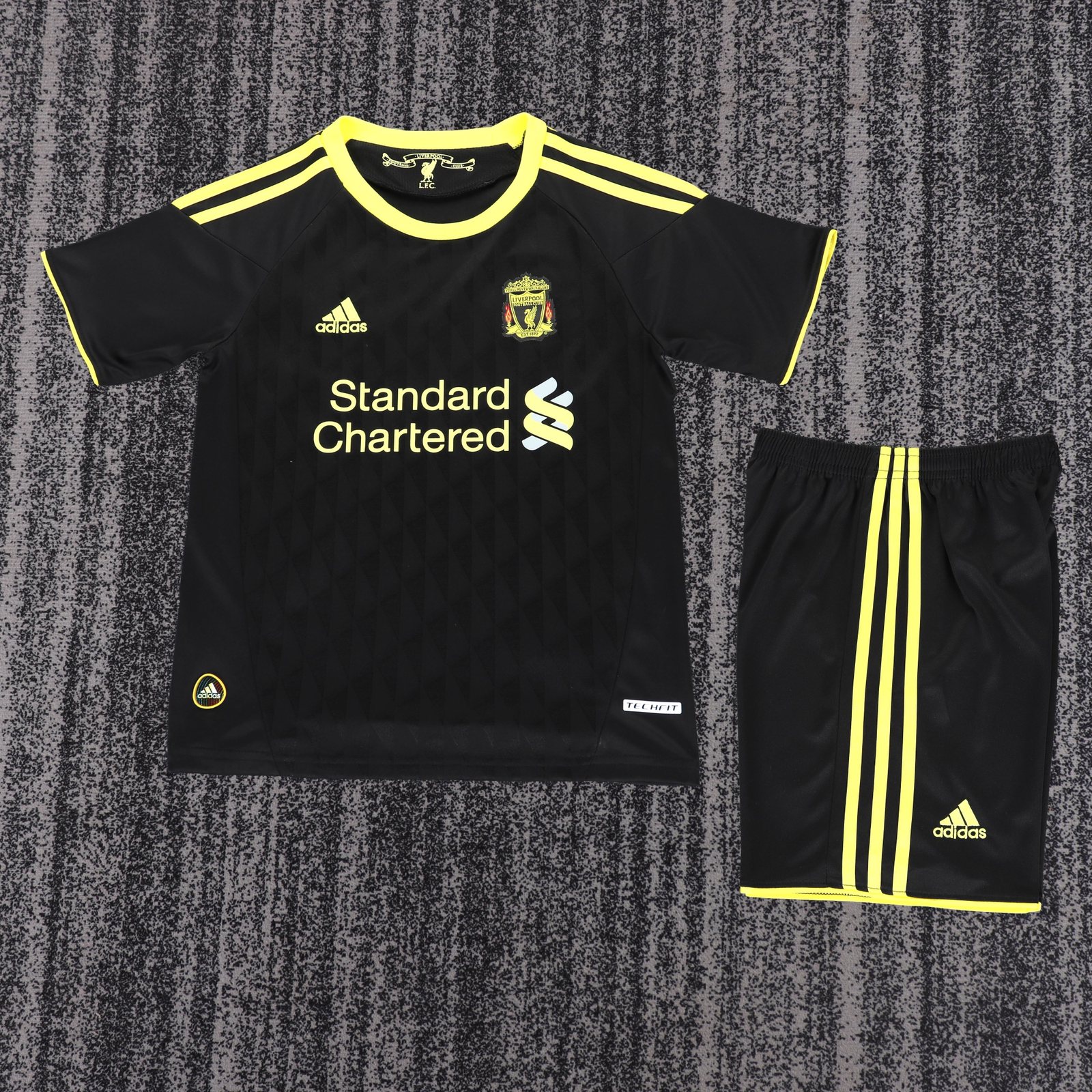 2010-11 Liverpool Second Away Retro Kit - Children's 1