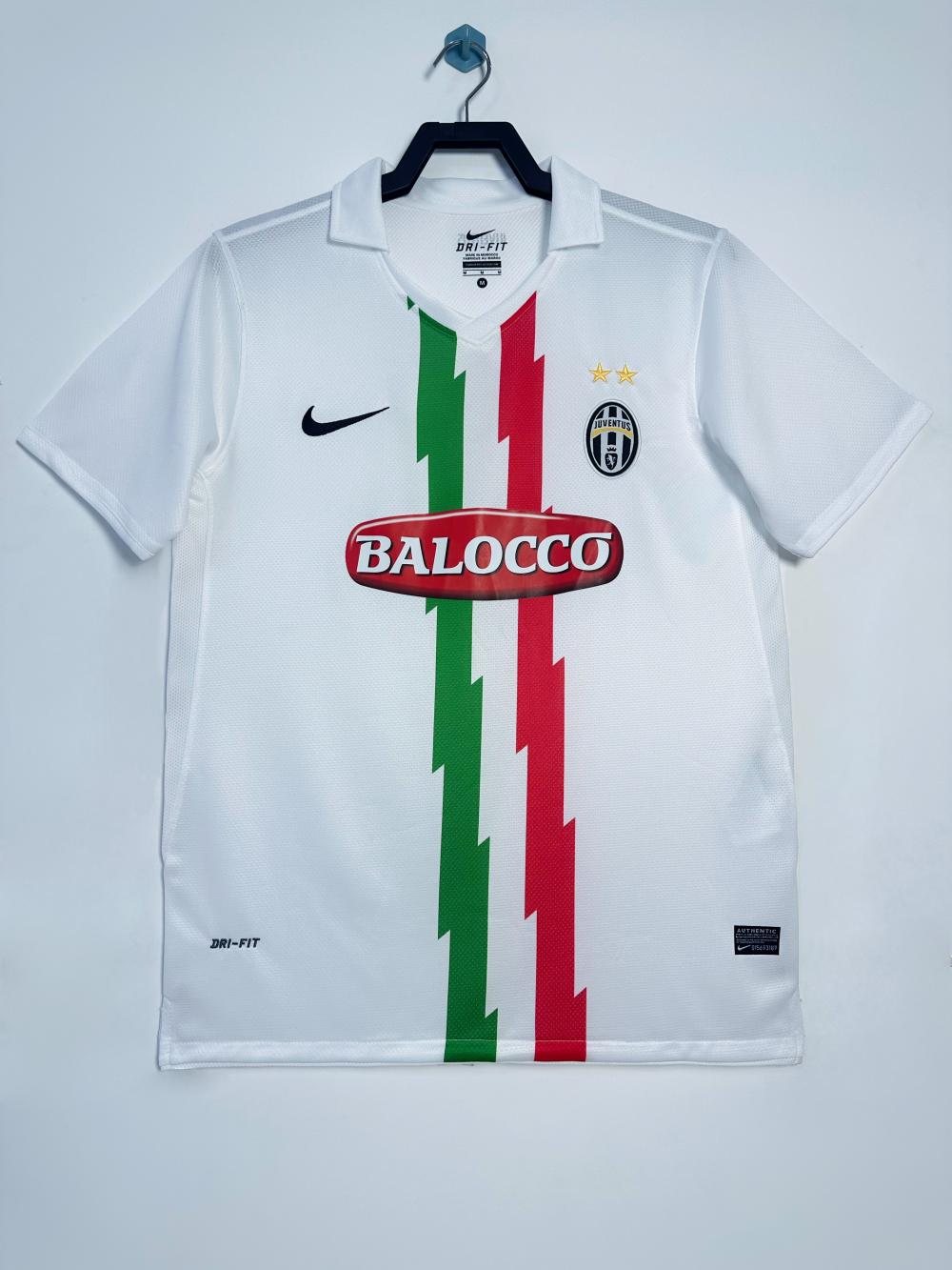 2010-11 Juventus Away Retro Jersey 1