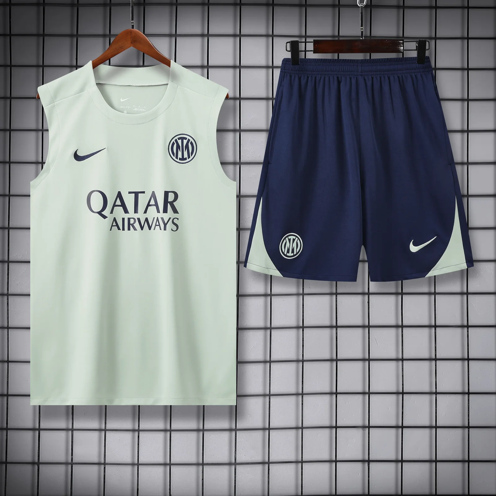 2025-26 Inter Milan Training Vest 1