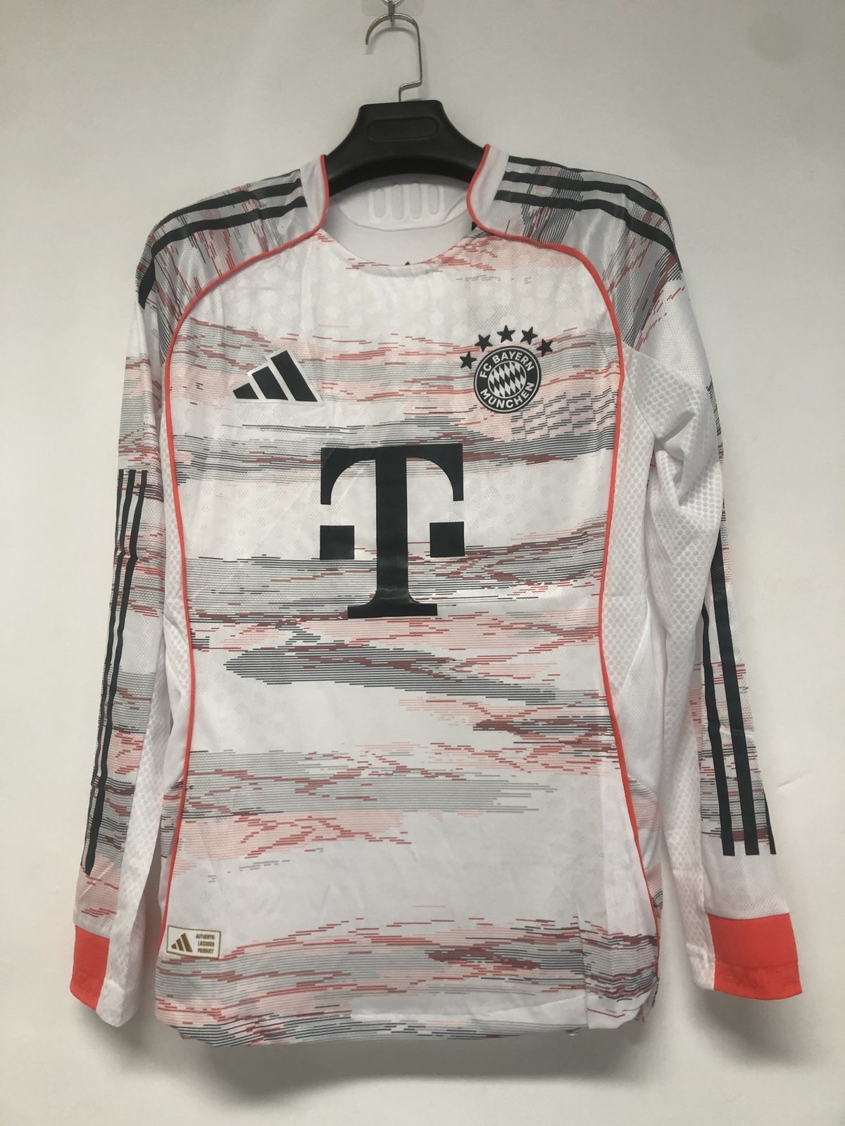 2025-26 Bayern Munich Away Long-Sleeve Jersey - Fan Edition 1