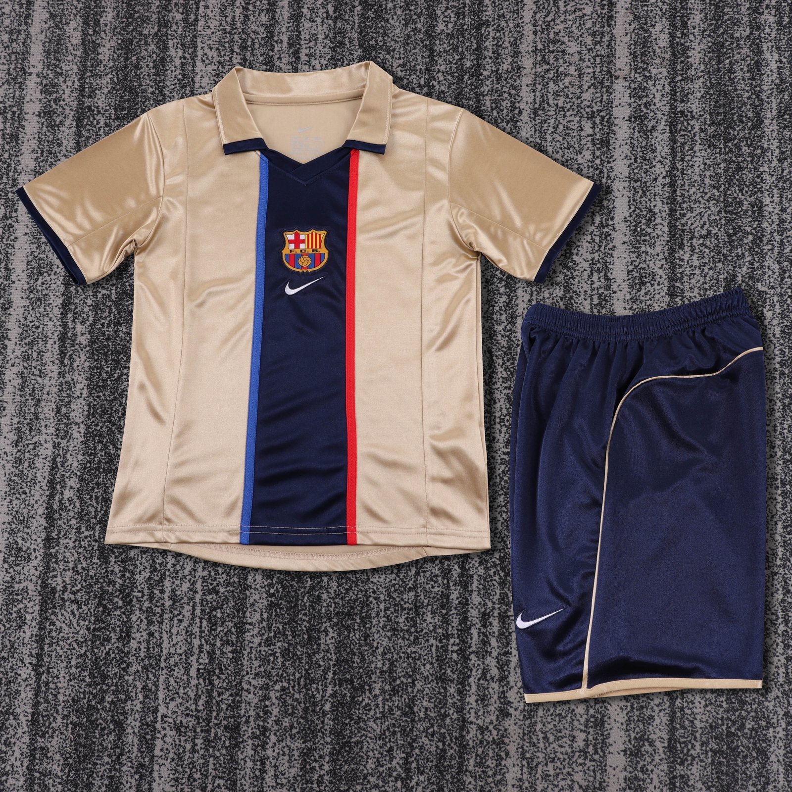 2001-02 Barcelona Away Retro Jersey – Kids' 1