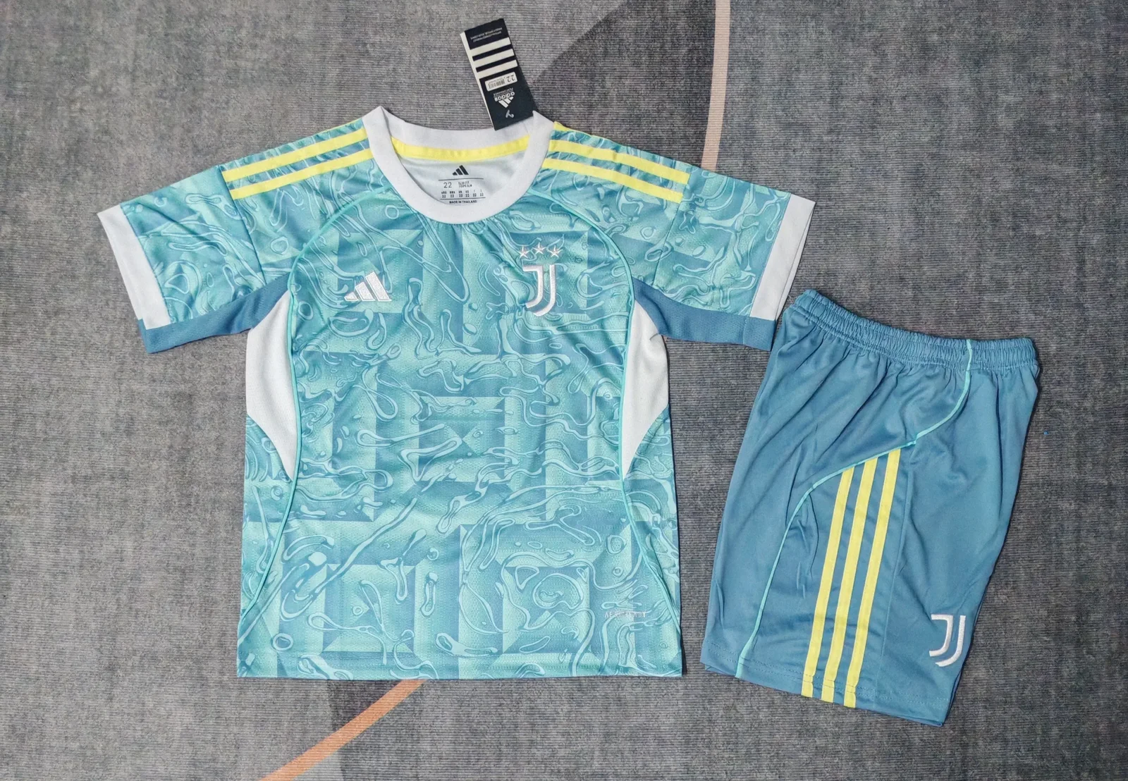 2025-26 Juventus Away Kit – Kids' Edition 1