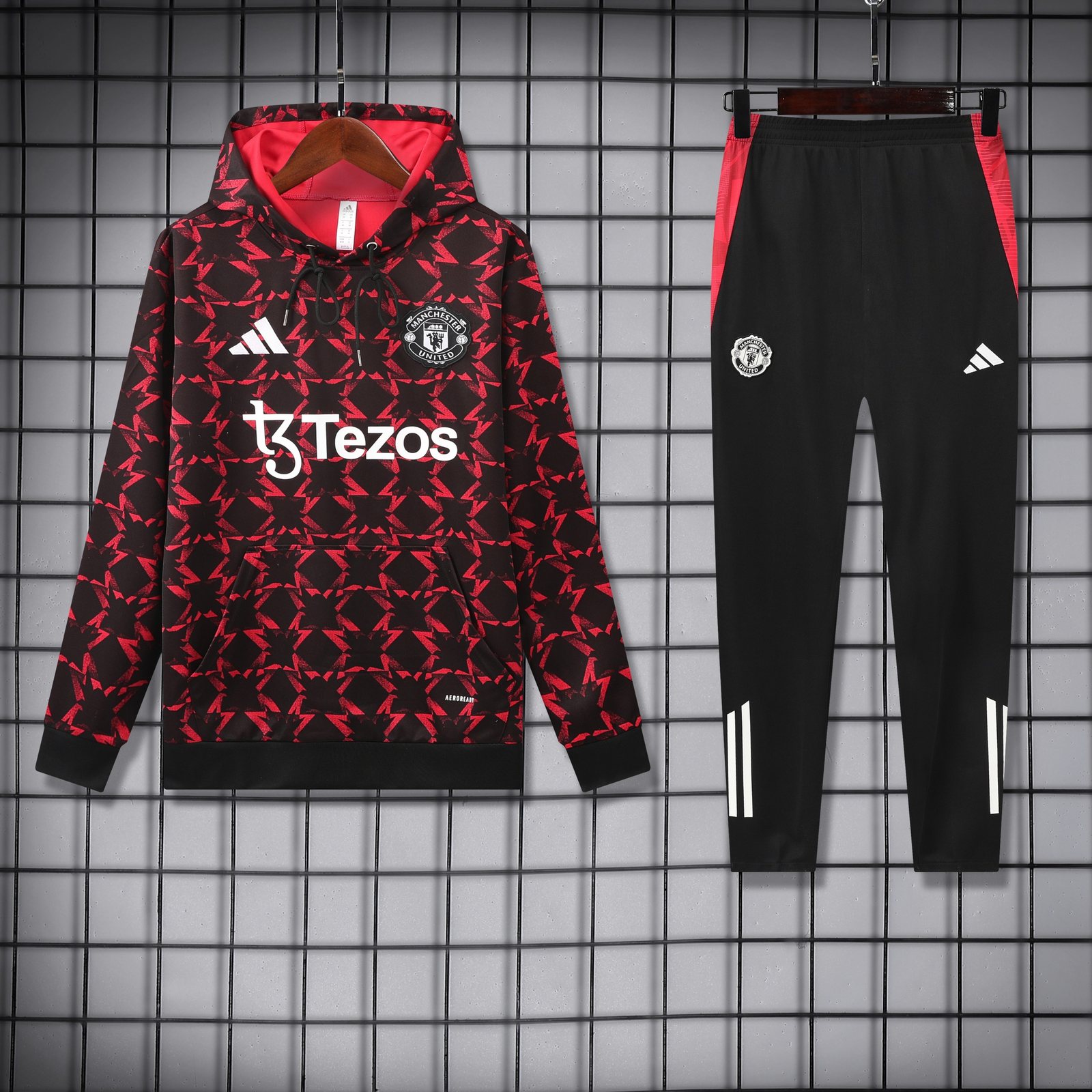 2025-26 Manchester United Red Training Hooded Jersey 1