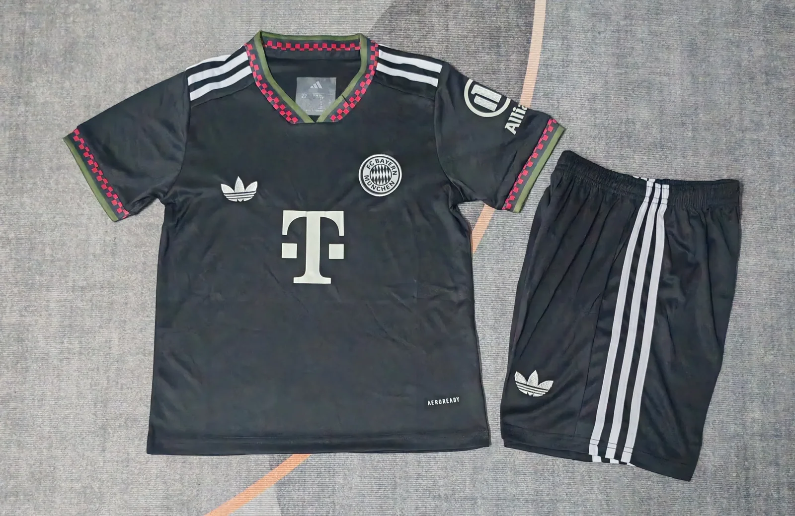 2025-26 Bayern Munich Third Away Kit – Kids' 1