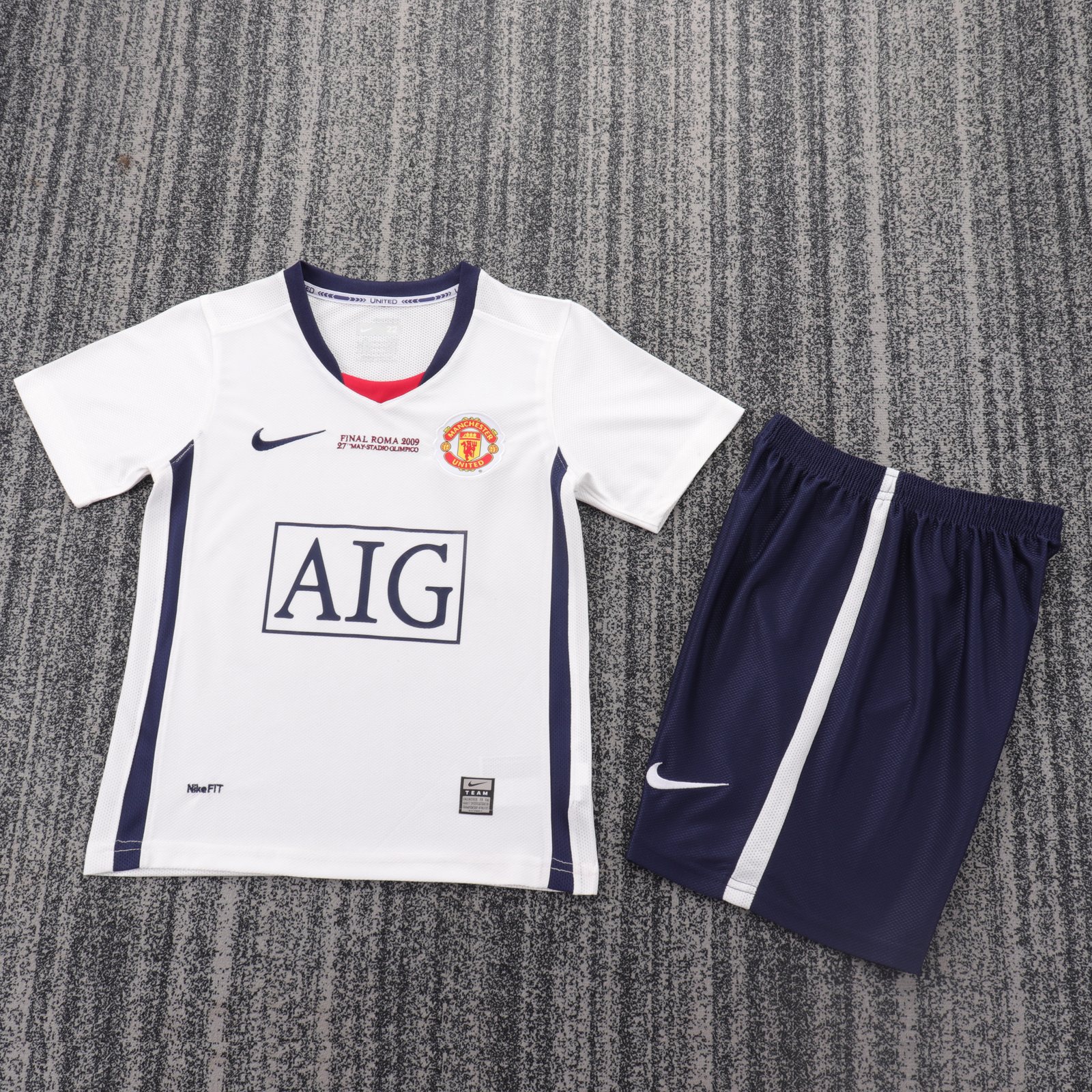 2008-09 Manchester United Away Retro Jersey (Champions League Edition) - Kids 1
