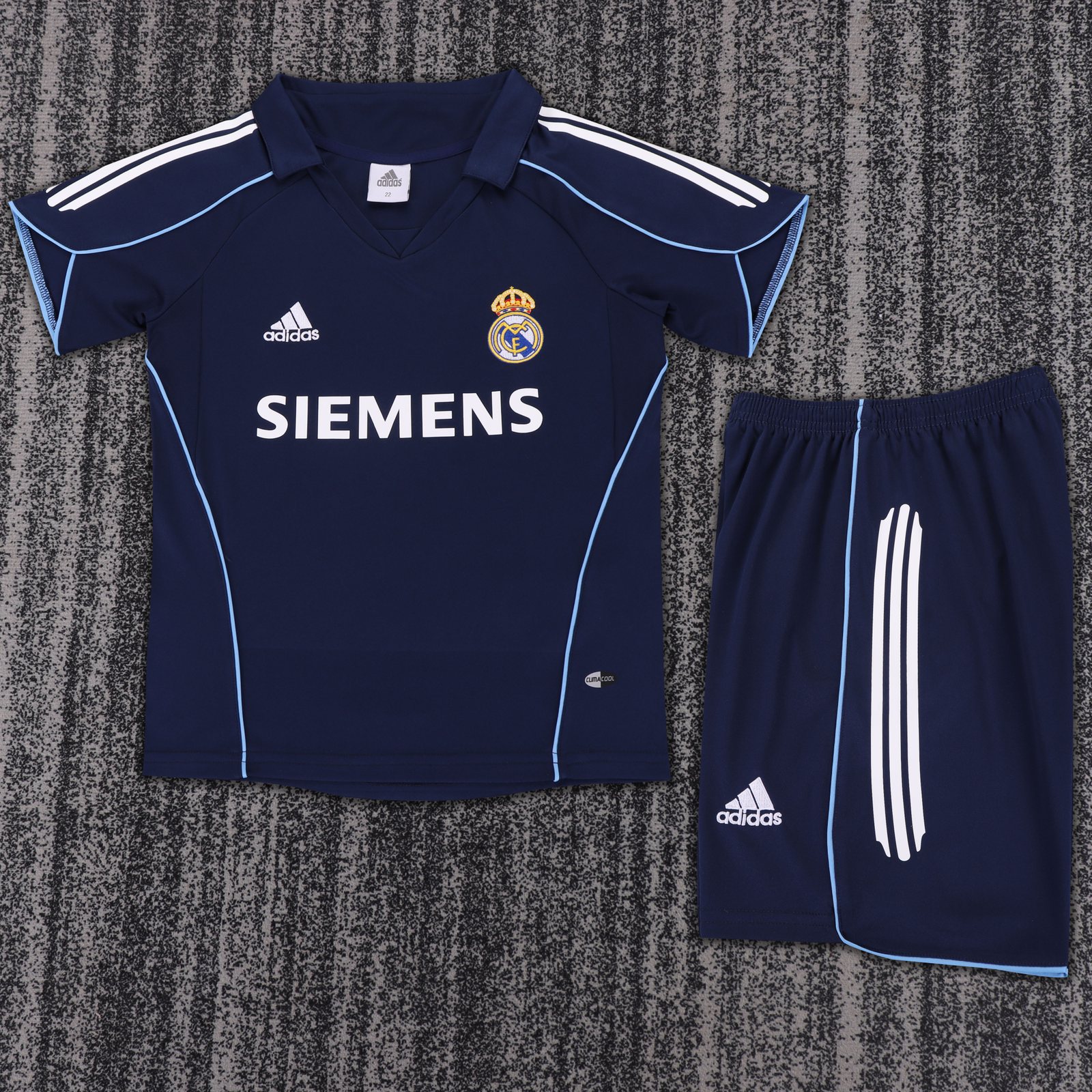 2005-06 Real Madrid Away Jersey – Kids' 1