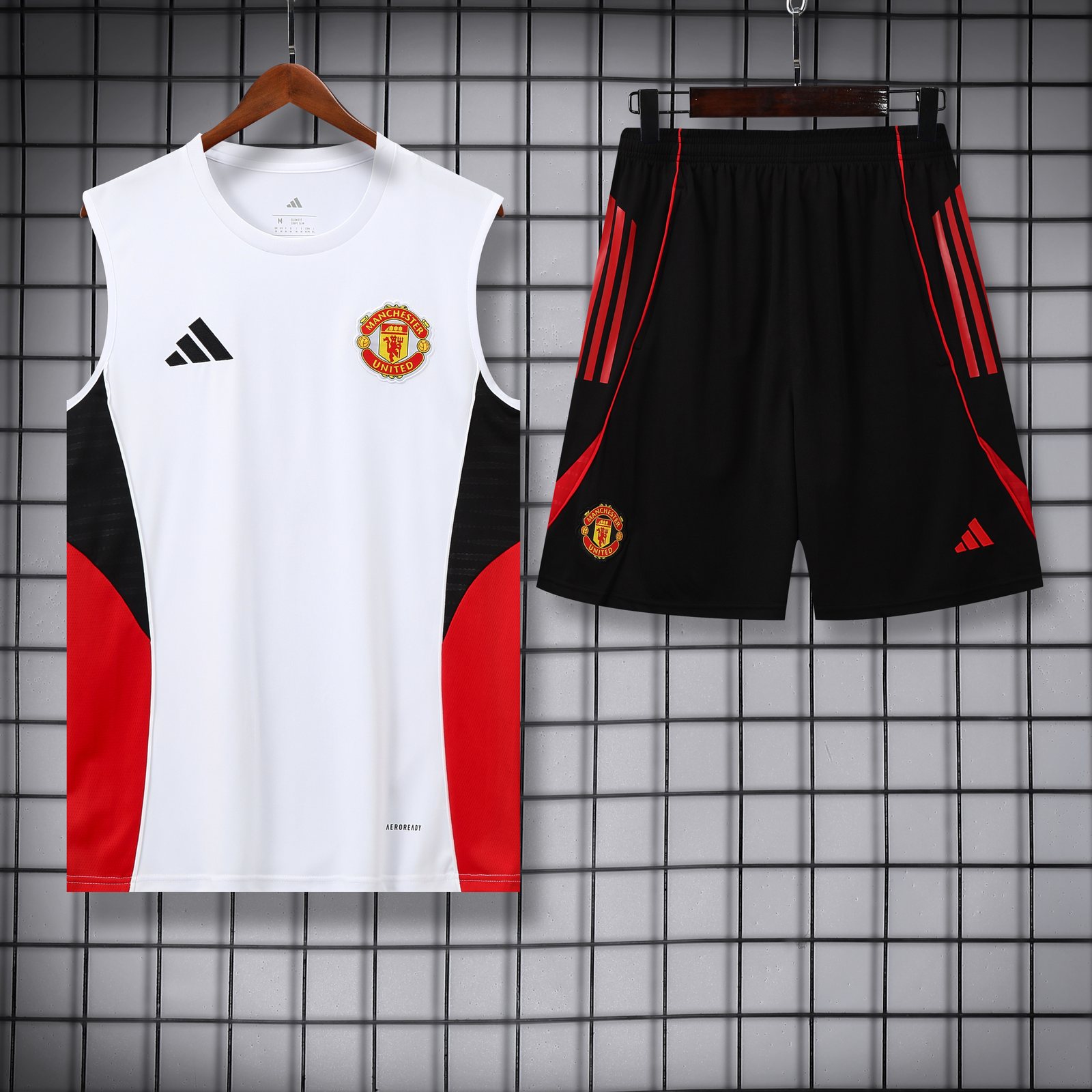 2025-26 Manchester United training vest jersey 1