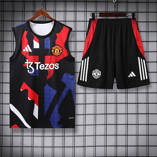 2025-26 Manchester United training vest jersey 1