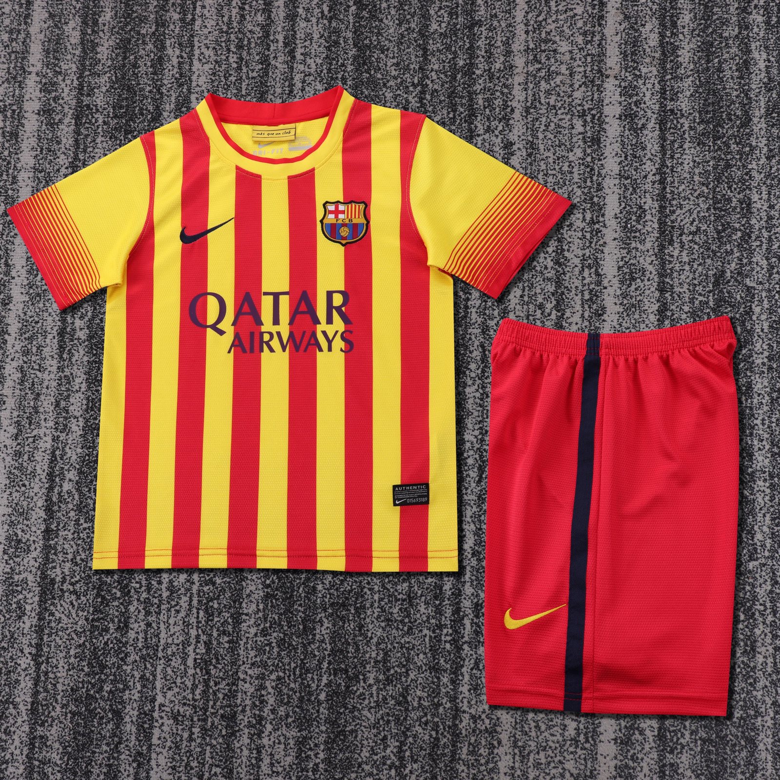2013-14 Barcelona Away Retro Jersey - Kids 1