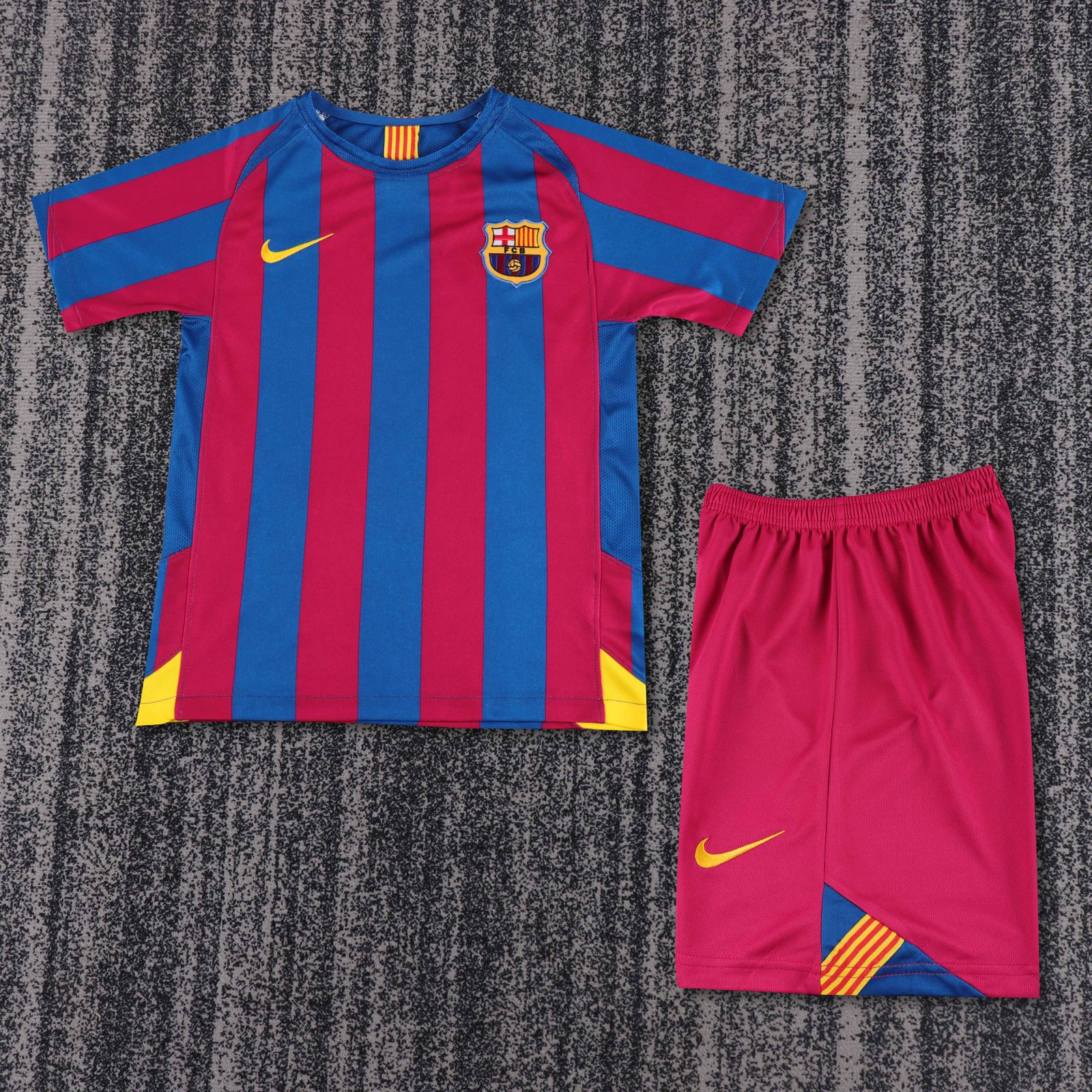 2005-06 Barcelona Home Edition Retro Shirt - Kids Size 1