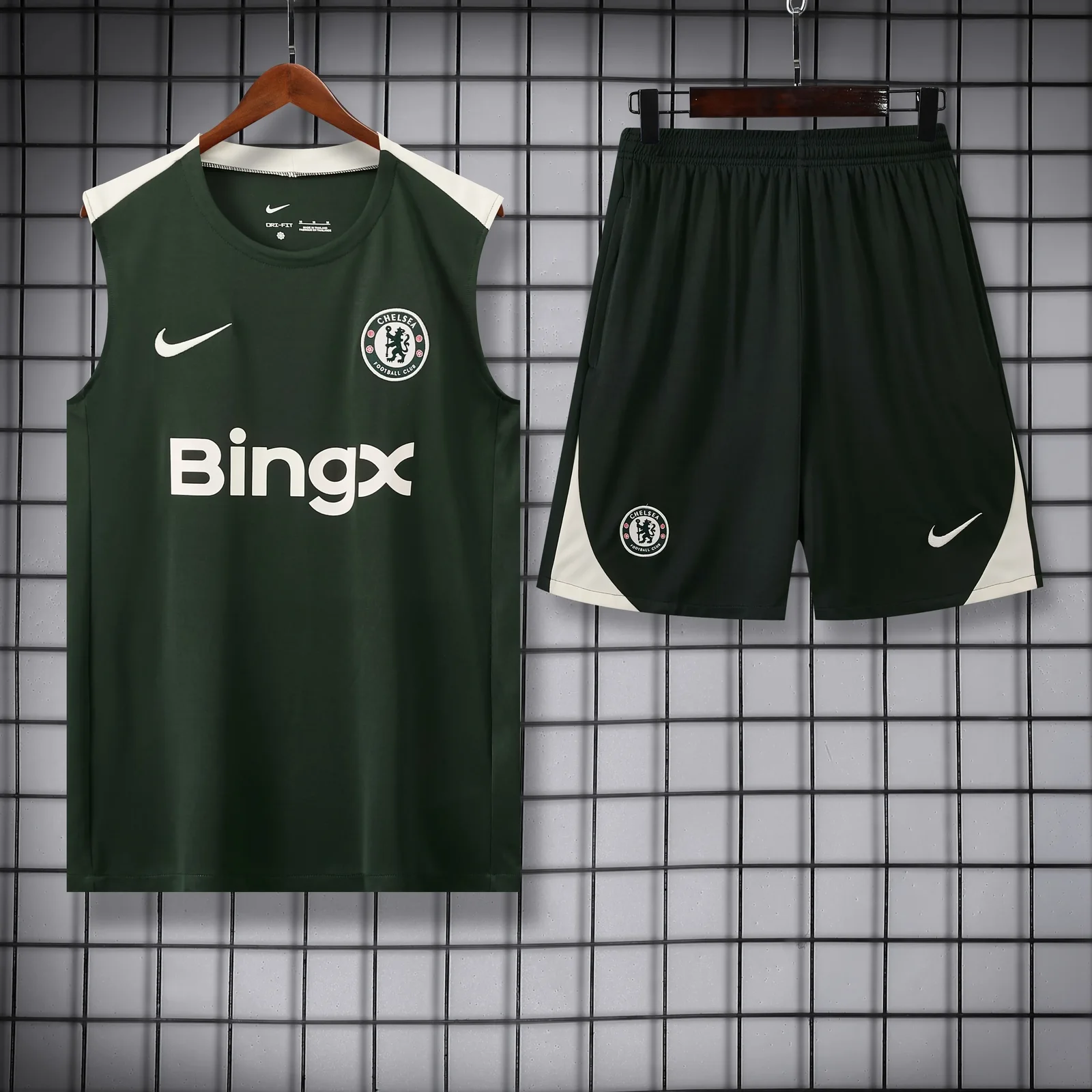 2025-26 Chelsea training vest jersey 1