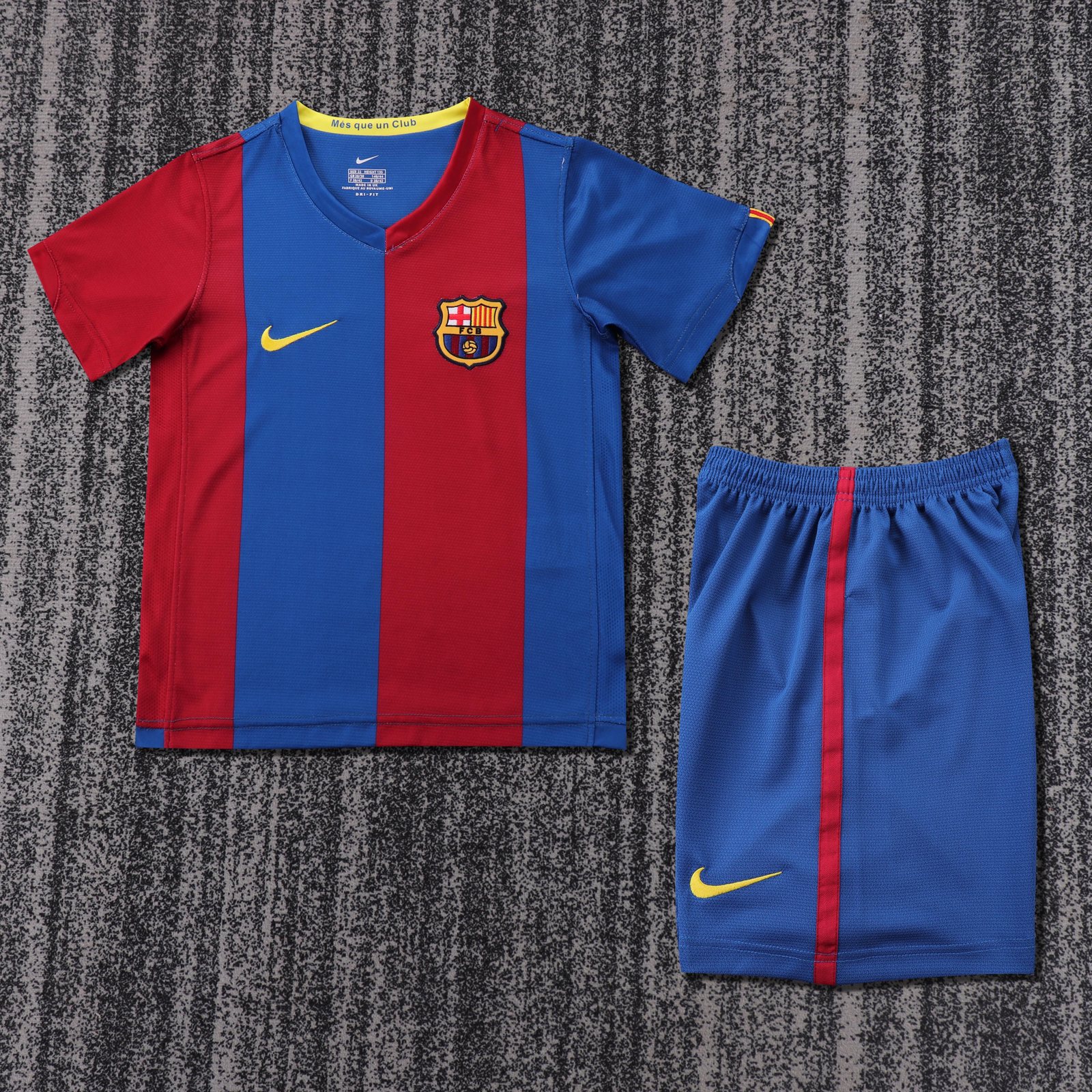 2006-07 Barcelona Home Retro Shirt - Kids 1