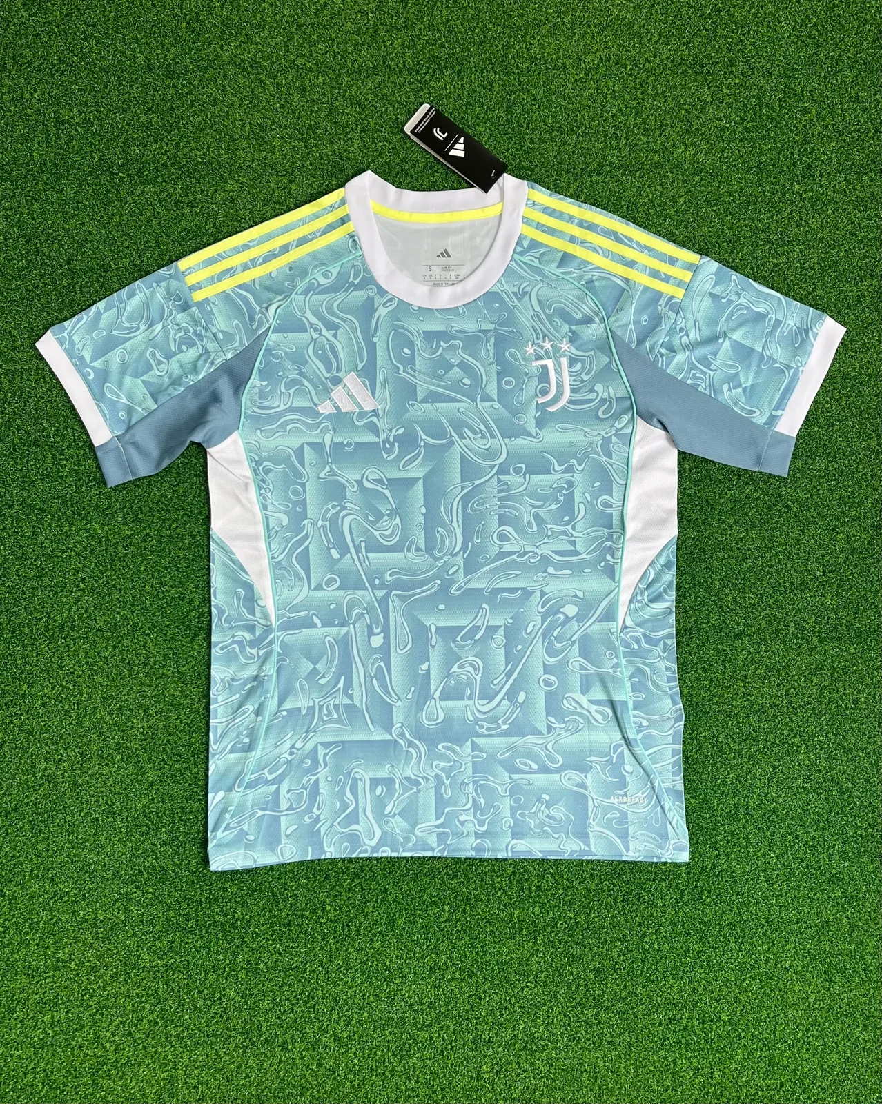 2025-26 Juventus Away Jersey 1