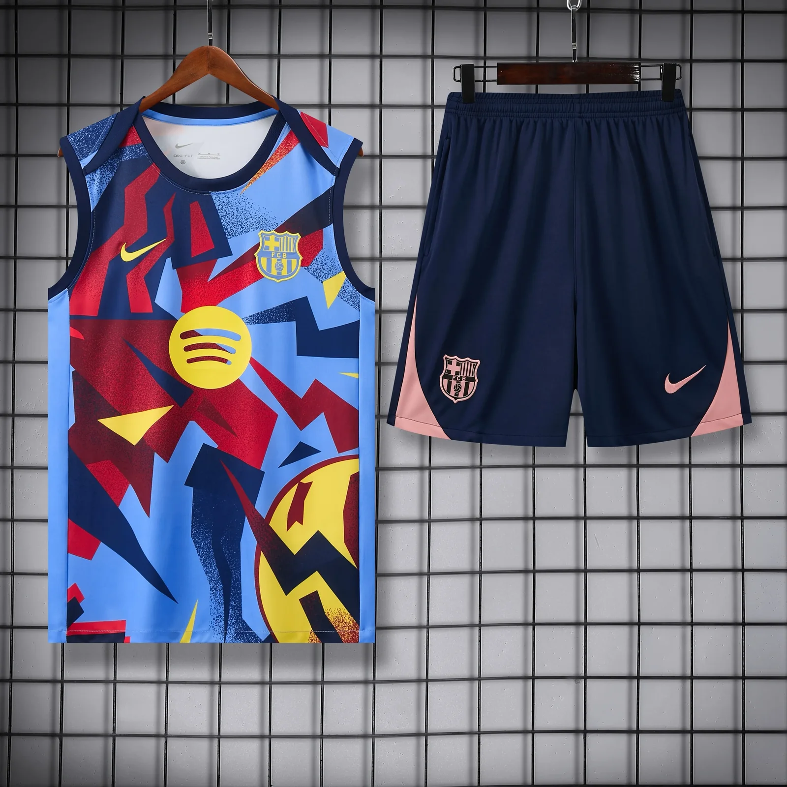 2025-26 Barcelona vest training jersey 1