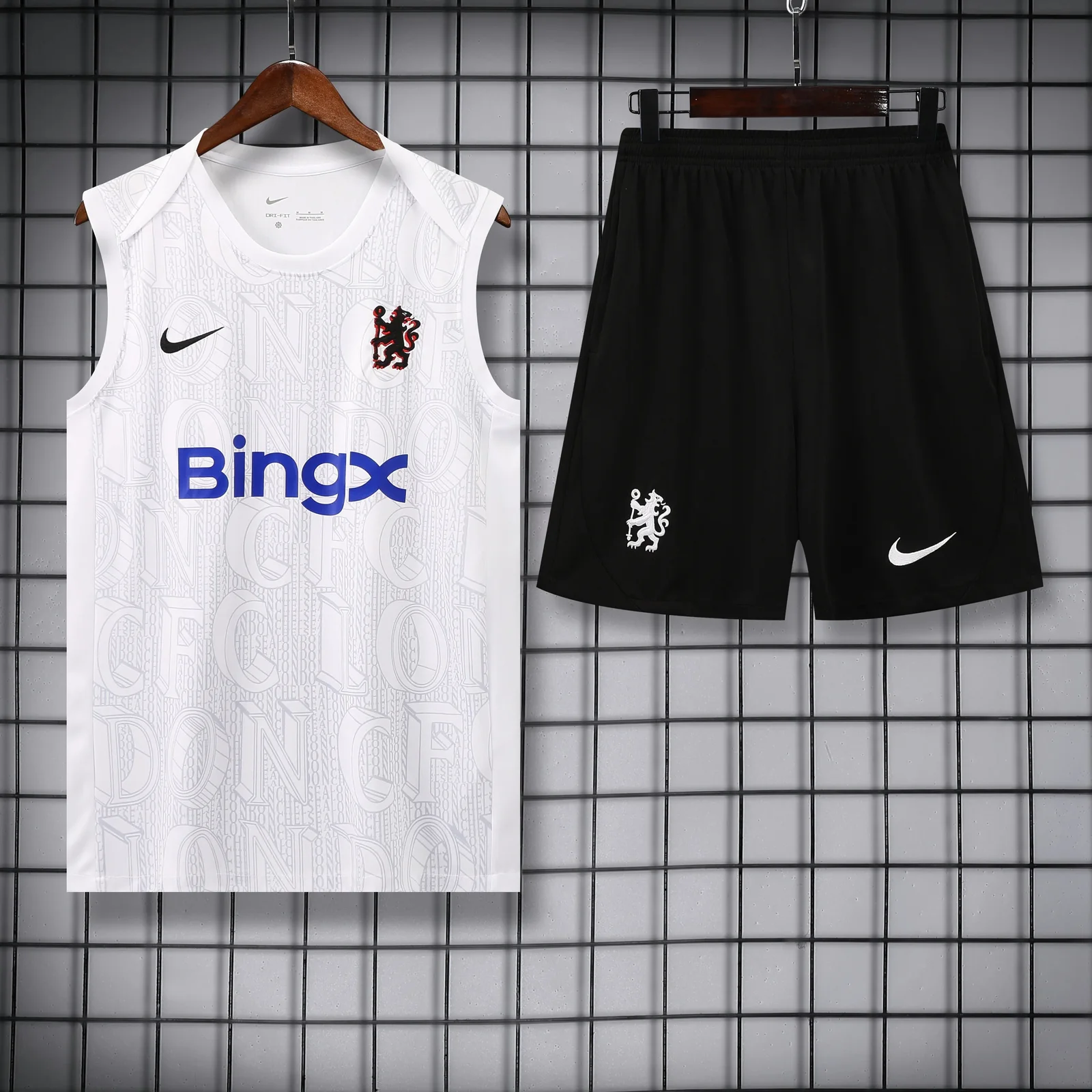 2025-26 Chelsea training vest jersey 1