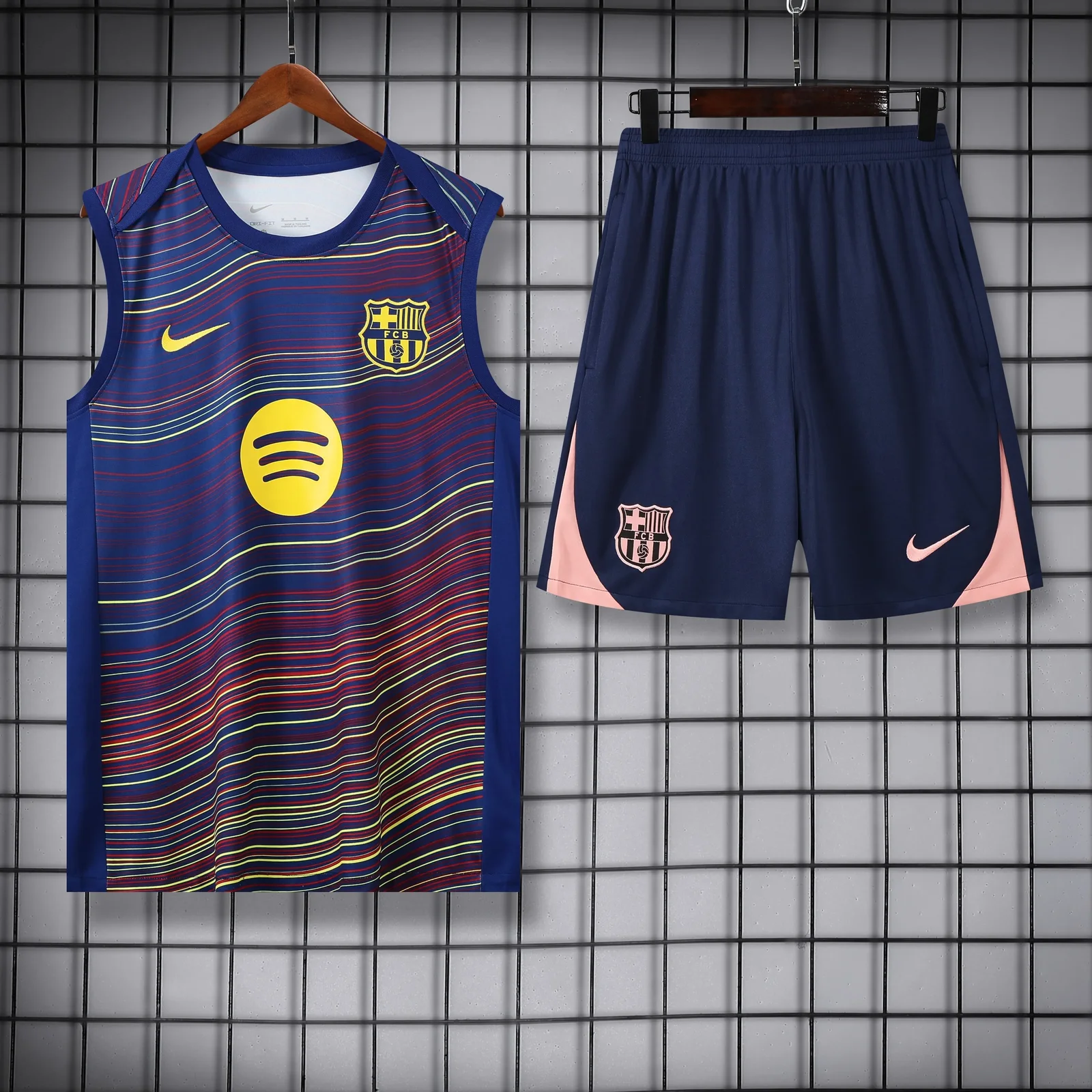 2025-26 Barcelona vest training jersey 1