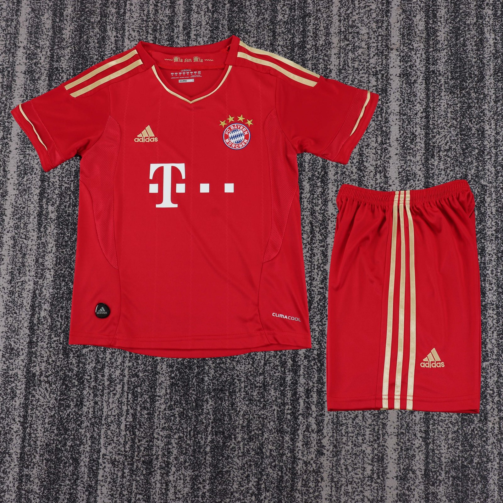 2012-13 Bayern Munich Home Jersey - Kids 1