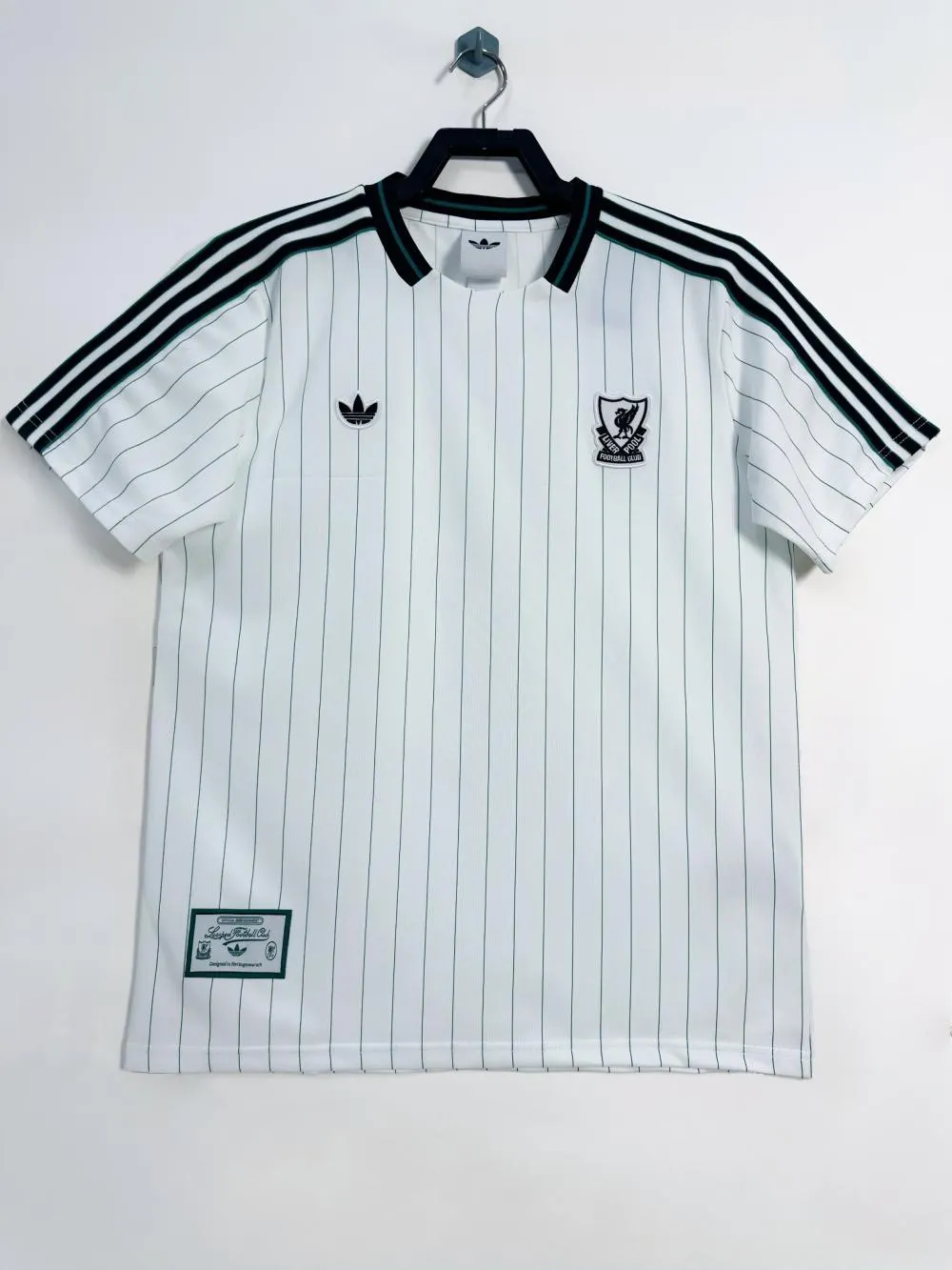 2025-26 Liverpool Retro Kit 1